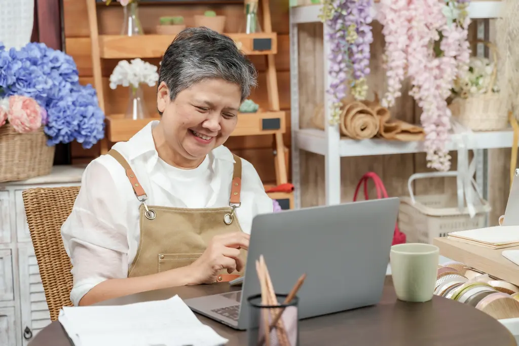 Surviving seasonal peaks: how florists handle March 8th & weddings with CRM processes