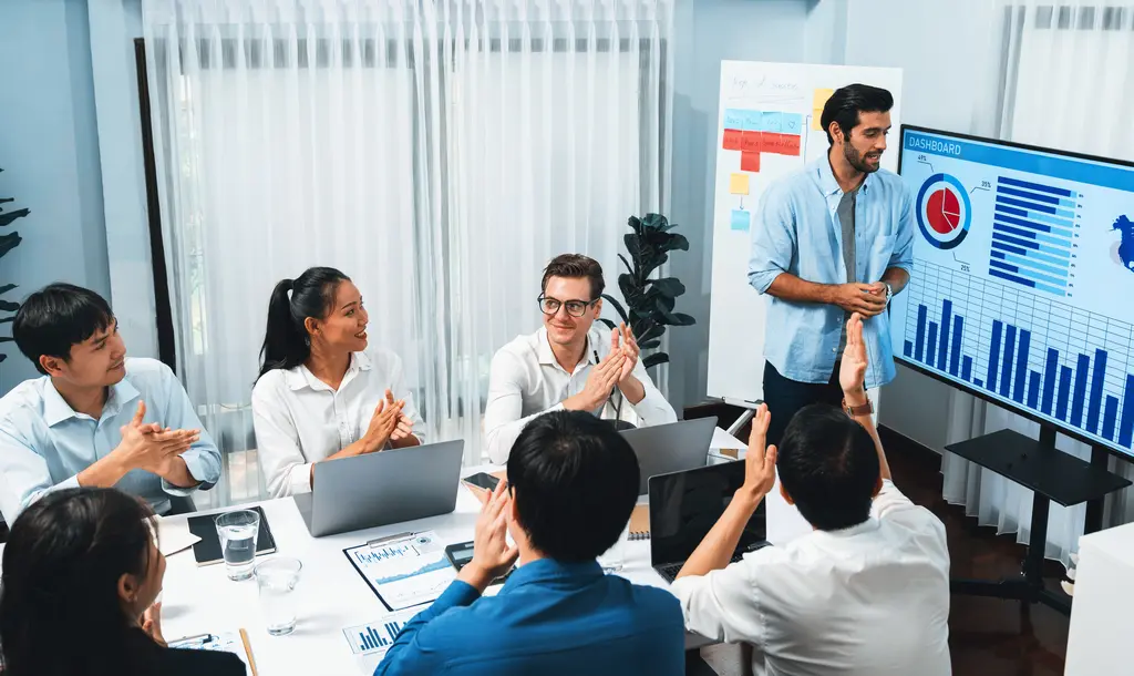 The 5 Best CRM For Banks In 2024 The 5 Best CRM For Banks In 2024