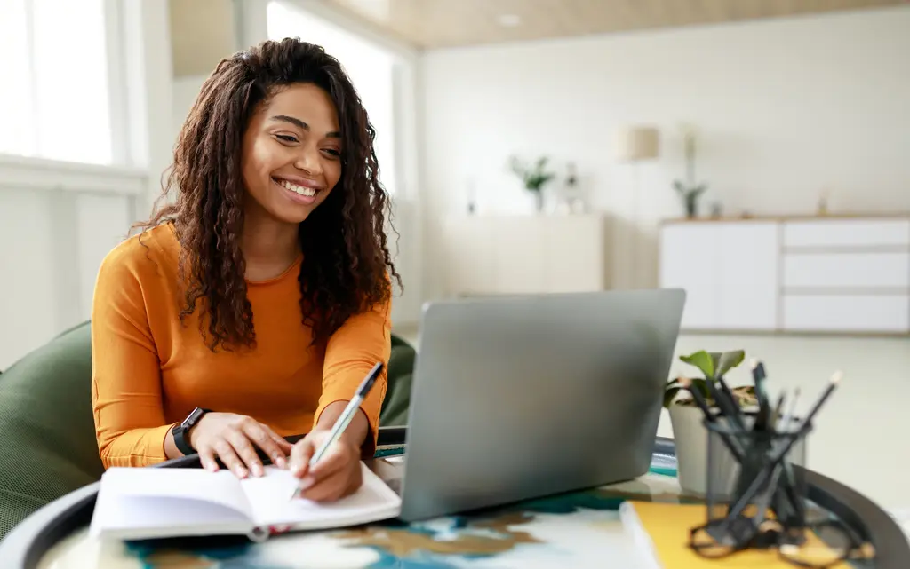 10 Innovative Remote Work Strategies Driving US Tech Startups to Success