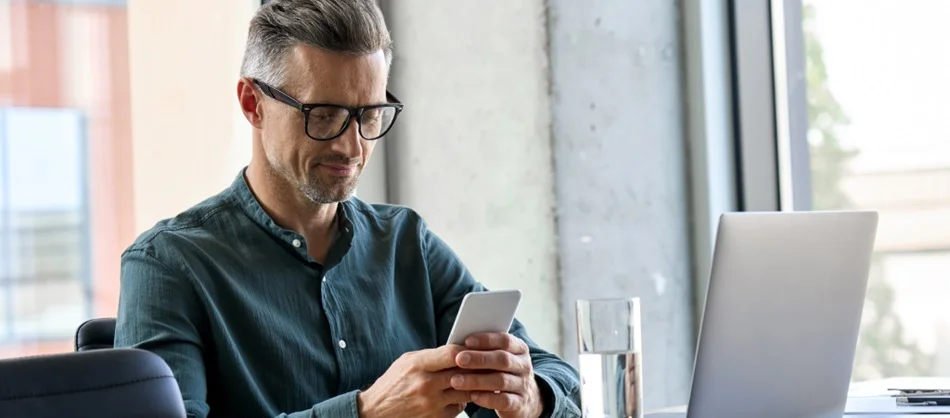 Essential Mobile CRM Apps for Agile Businesses: 2024 Guide