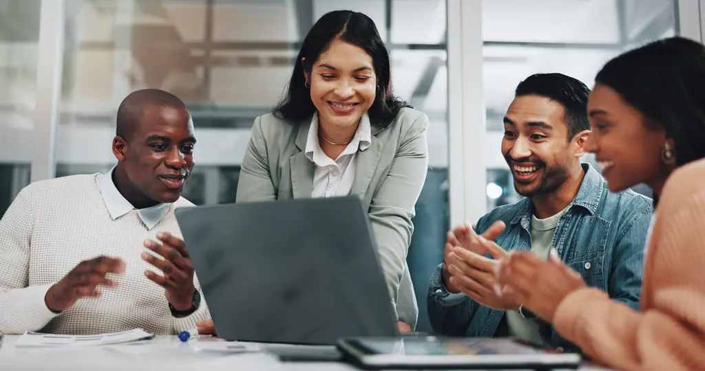 7 Reasons Whiteboards in Hybrid Work Are Making a Strong Comeback