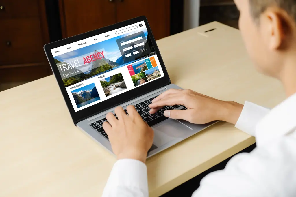 Squarespace Alternatives: Website Builders with Integrated Client Management for Agencies